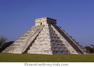 mexico-yucatan-with-kids-chichen-itza