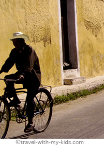 mexico-yucatan-with-kids-izamal