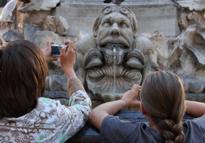 rome-with-kids-fountain