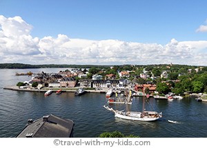 stockholm-with-kids- archipelago- Vaxholm.2