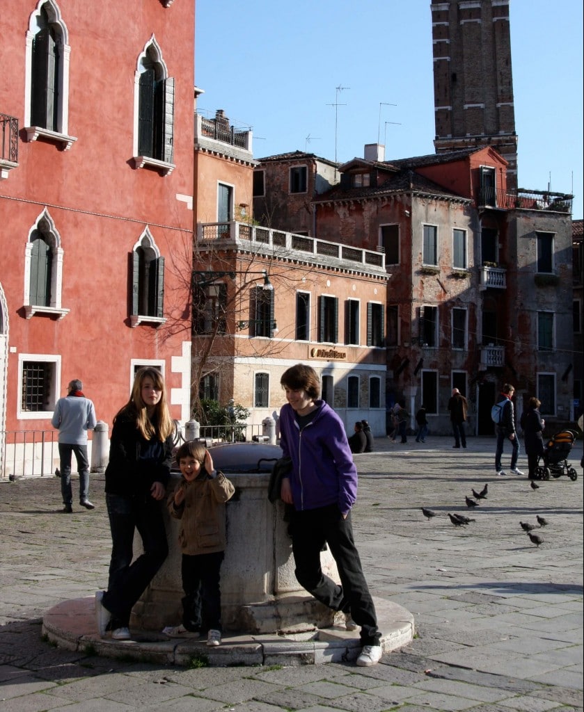 Venice-travel-with-kids-square-cafe