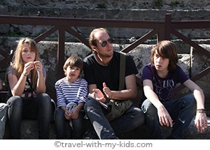 travel-naples-with-kids-COUV2