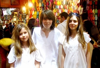 marrakech-with-kids-souks-family-travel