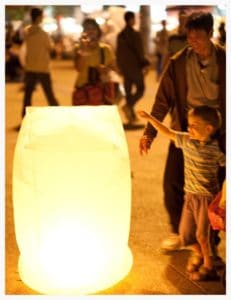 new-years-with-kids-chiang-mai-lantern