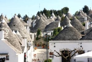 puglia-with-kids-italy-trulli-alberobello