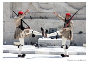 Athens with kids : the guards in Syntagma Square